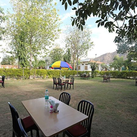 Oyo 10936 Rajasthan Resort Пушкар Екстериор снимка