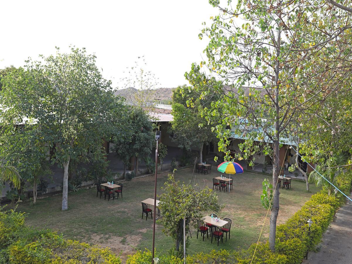 Oyo 10936 Rajasthan Resort Пушкар Екстериор снимка