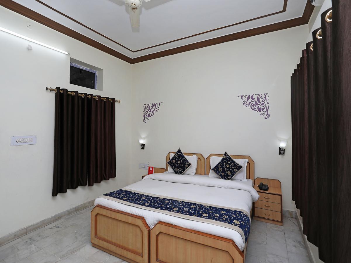 Oyo 10936 Rajasthan Resort Пушкар Екстериор снимка