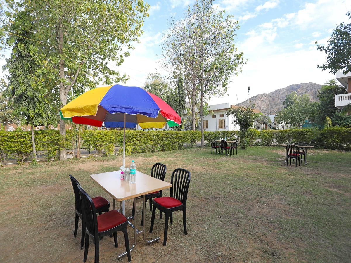 Oyo 10936 Rajasthan Resort Пушкар Екстериор снимка