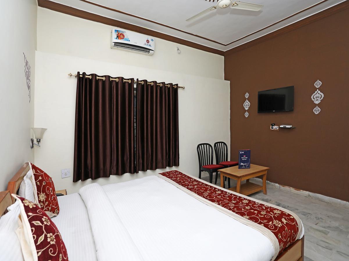 Oyo 10936 Rajasthan Resort Пушкар Екстериор снимка