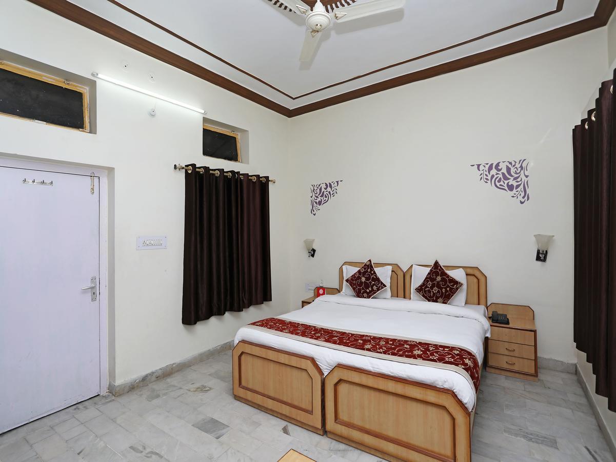 Oyo 10936 Rajasthan Resort Пушкар Екстериор снимка